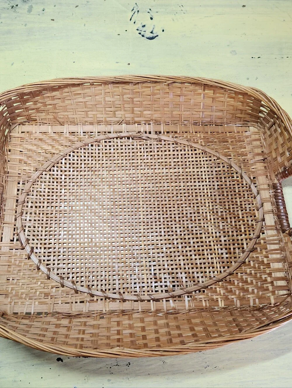 Vintage Woven Wicker Serving Tray – 13